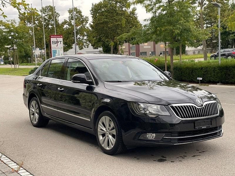 Gebraucht Skoda Superb Elegance 160 PS (117 kW) 2014 Limousine