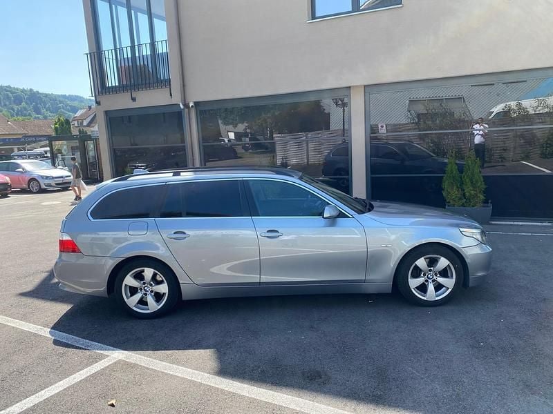Gebraucht BMW 530 218 PS (160 kW) 2004 Kombi