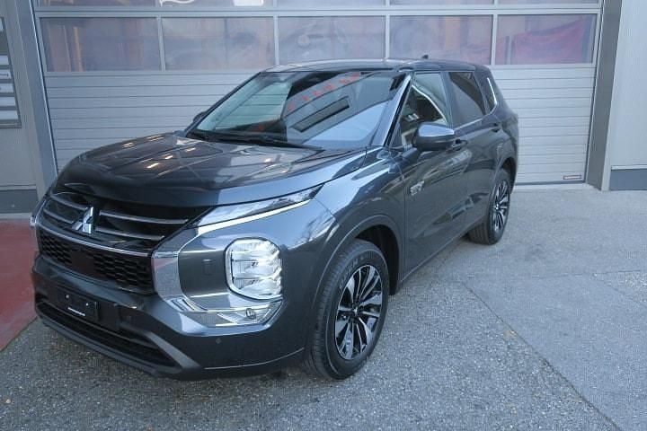 Neu 2025 Mitsubishi Outlander P-HEV Invite | CHF 43’800 - Bild 1/4