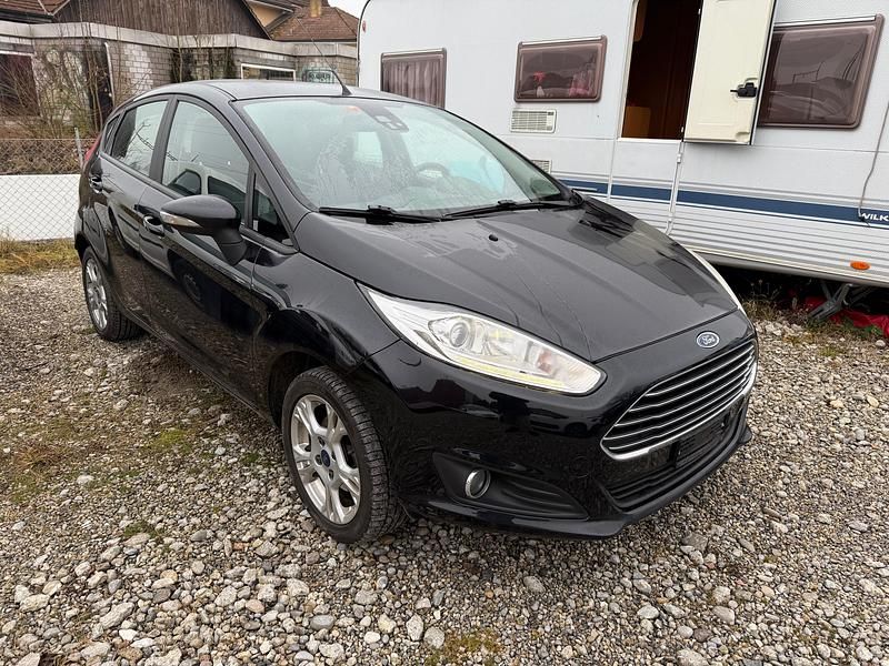 Gebraucht Ford Fiesta Trend 100 PS (73 kW) 2015