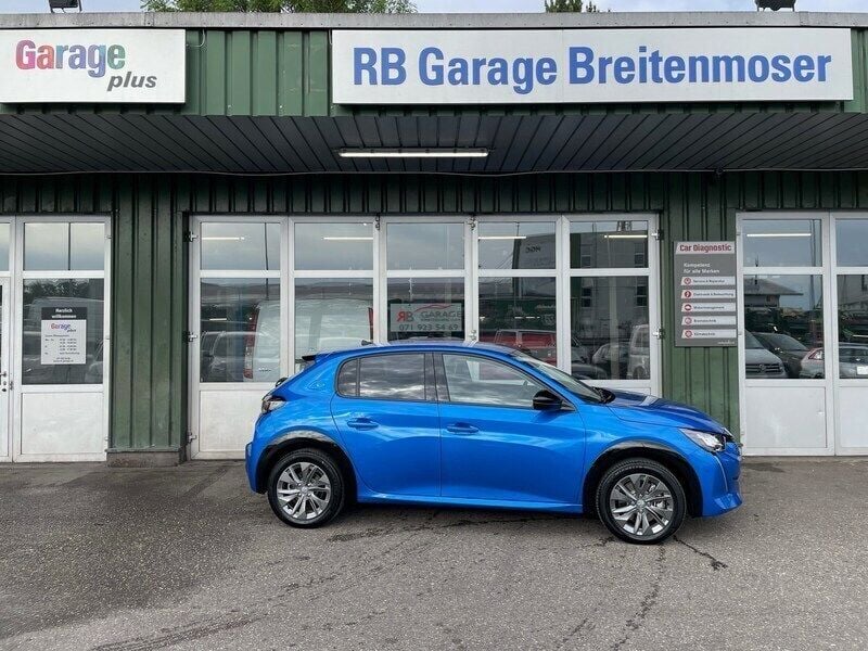 Blau Gebraucht 2023 Peugeot e-208 Allure Kleinwagen | CHF 26’900 (Teuer) - Bild 1/4