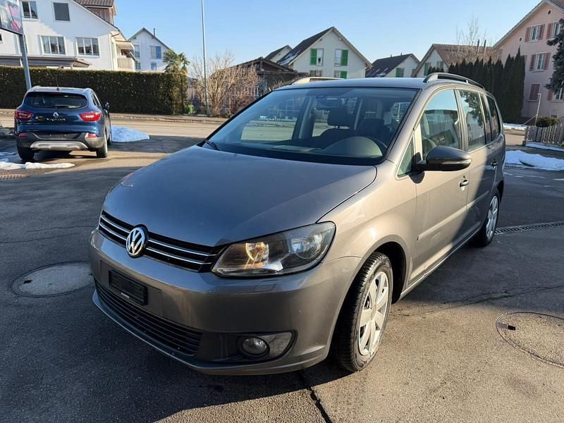 Gebraucht VW Touran Trendline 105 PS (77 kW) 2012 Van / Kleinbus