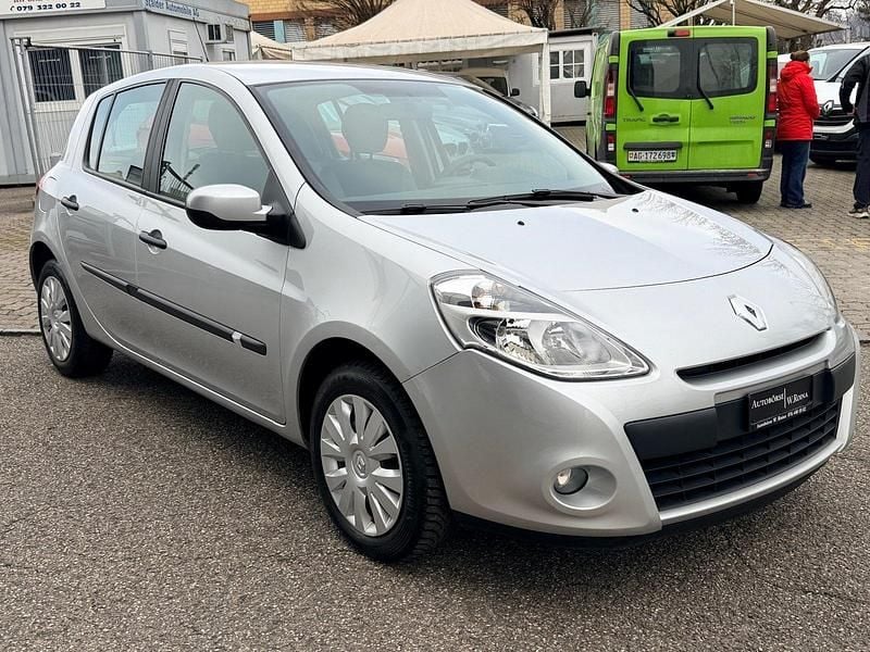 Gebraucht Renault Clio II 103 PS (75 kW) 2011 Kleinwagen