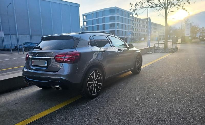 Gebraucht Mercedes GLA200 Night 156 PS (114 kW) 2019 SUV