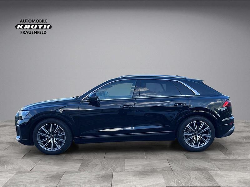 Gebraucht Audi Q8 Ambiente 286 PS (210 kW) 2025 SUV