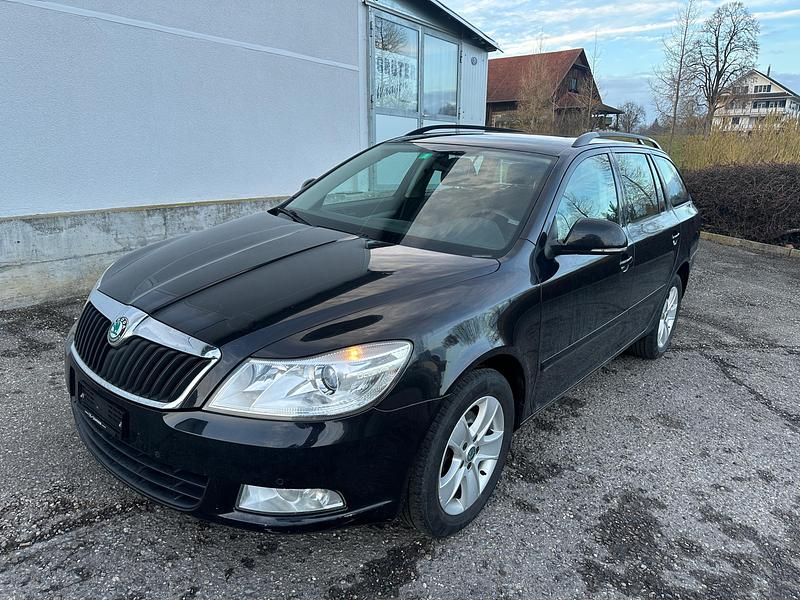 Gebraucht Skoda Octavia Adventure 140 PS (102 kW) 2011 Kombi