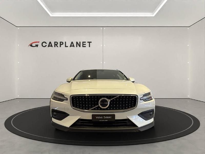 Gebraucht Volvo V60 CC Plus 211 PS (155 kW) 2024 Kombi