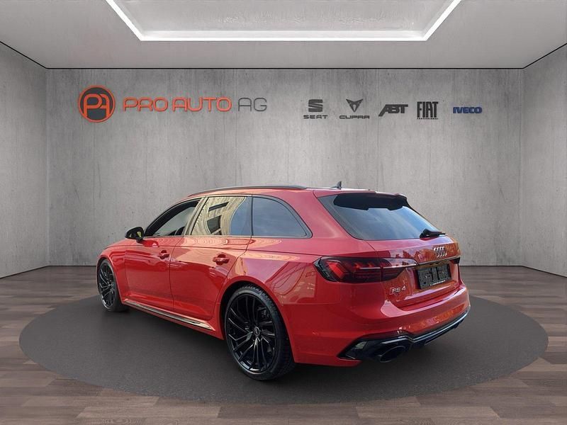 Gebraucht Audi RS4 Ambiente 450 PS (330 kW) 2022 Rot Kombi