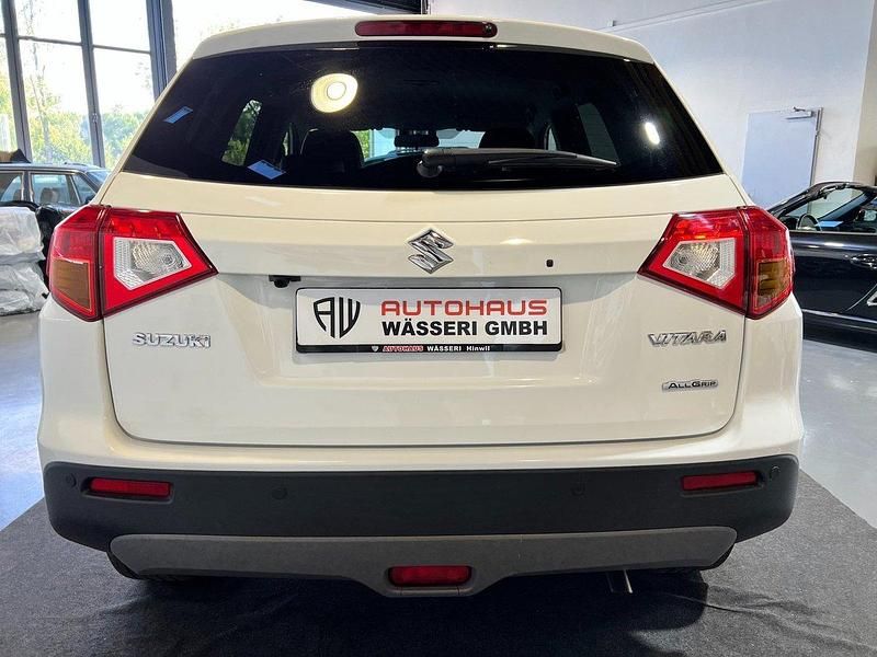 Gebraucht Suzuki Vitara 120 PS (88 kW) 2017 SUV
