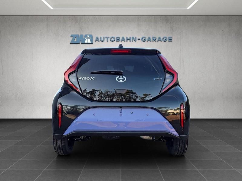 Neu Toyota Aygo X Trend 116 PS (85 kW) 2025 Violett SUV