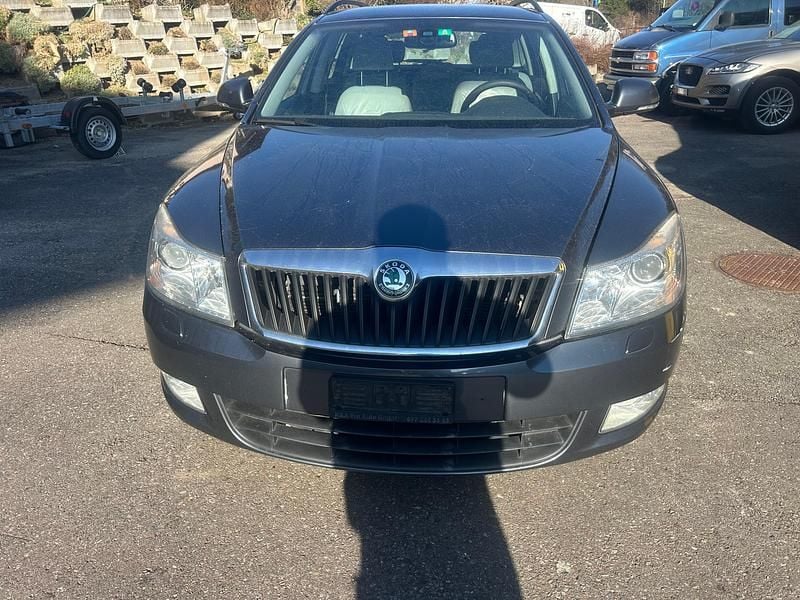 Gebraucht Skoda Octavia Ambiente 160 PS (117 kW) 2009 Kombi