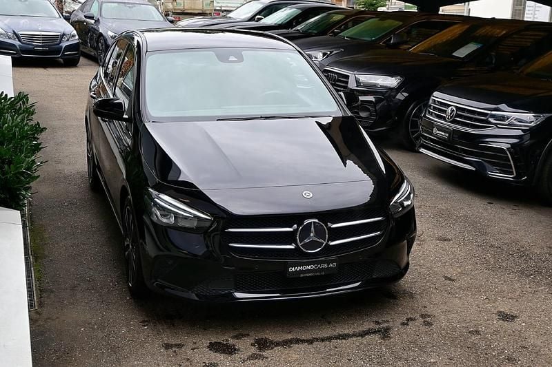 Gebraucht Mercedes B200 Progressive 163 PS (119 kW) 2019 Van / Kleinbus