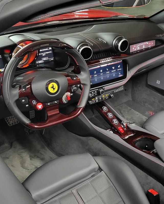 Gebraucht Ferrari Portofino 620 PS (456 kW) 2023 Cabrio