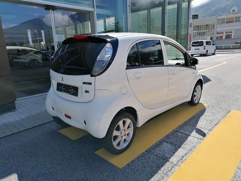 Gebraucht Mitsubishi i-MiEV 49 kW (67 PS) 2019 Weiss Kleinwagen