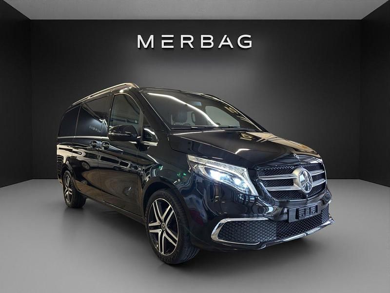 Schwarz Gebraucht 2021 Mercedes V300 Avantgarde Van / Kleinbus | CHF 64’850 (Fairer Preis) - Bild 1/4