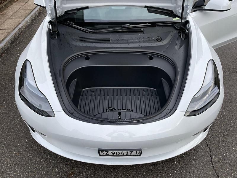 Neu Tesla Model 3 Performance 377 kW (513 PS) 2025 Limousine