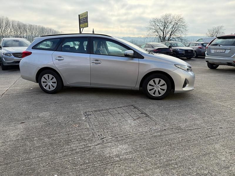Gebraucht Toyota Auris Touring Sports Terra 132 PS (97 kW) 2013 Kombi