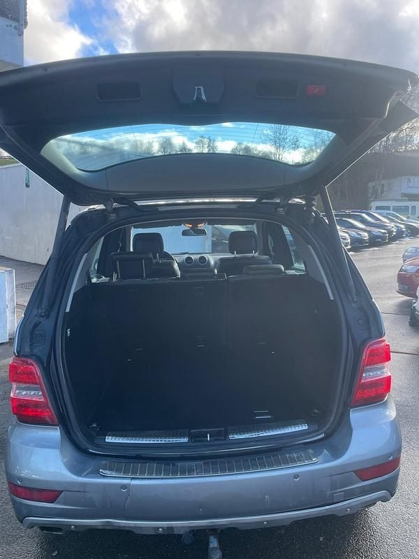 Gebraucht Mercedes ML350 231 PS (169 kW) 2010 SUV