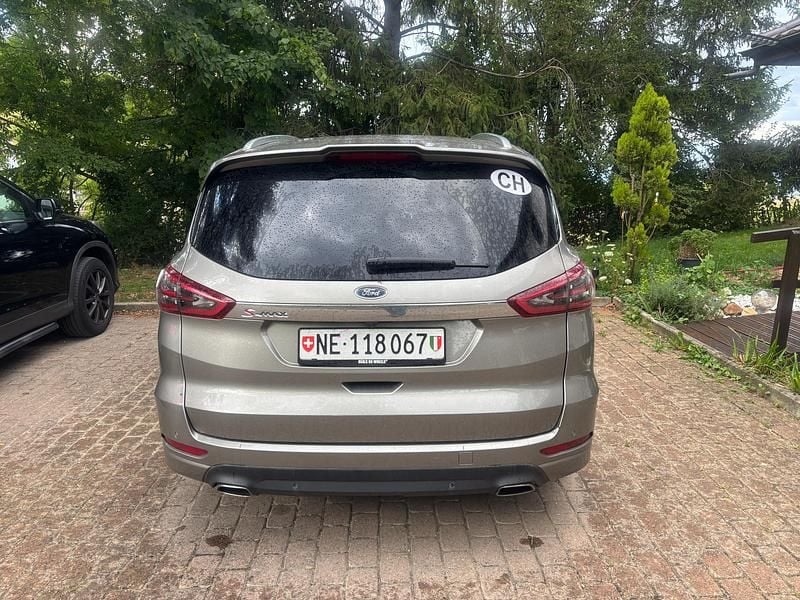 Gebraucht Ford S-MAX Titanium 180 PS (132 kW) 2016 Van / Kleinbus