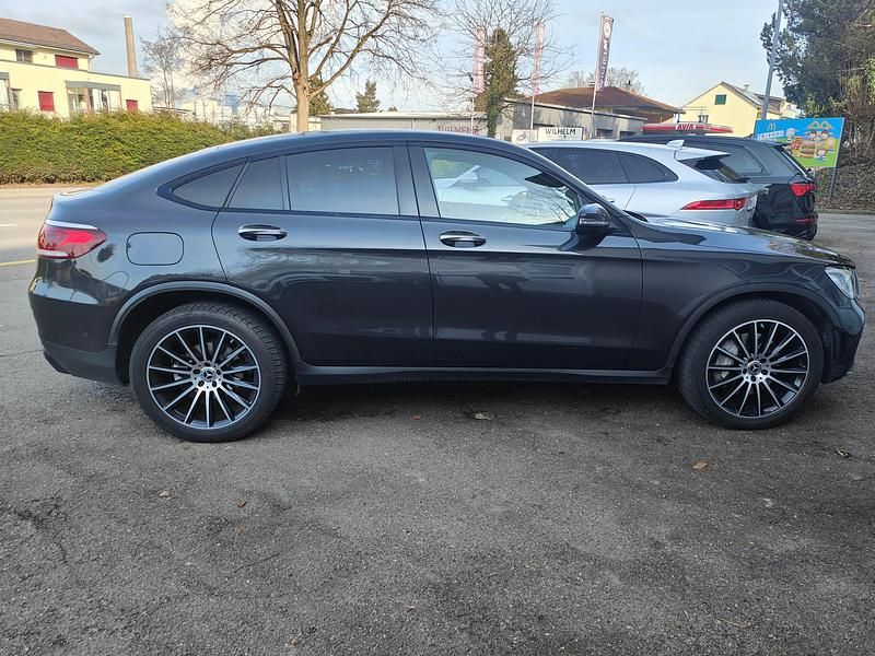 Gebraucht Mercedes GLC300 AMG line 258 PS (189 kW) 2021 Coupé