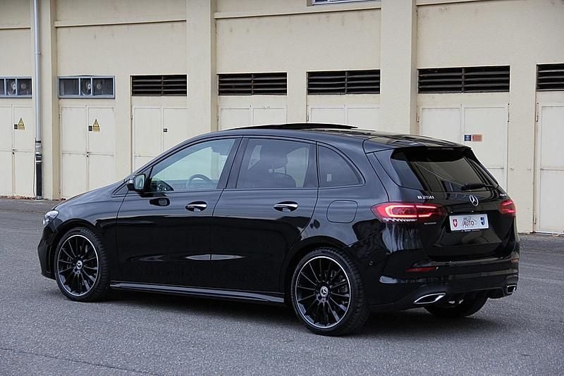 Gebraucht Mercedes B250 AMG line 224 PS (164 kW) 2021 Van / Kleinbus