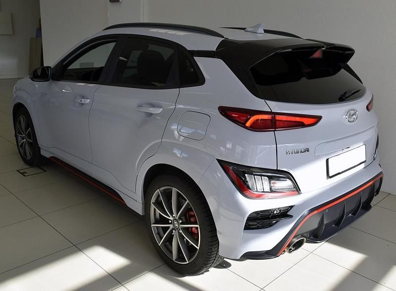 Gebraucht Hyundai Kona 280 PS (205 kW) 2022 Weiss SUV