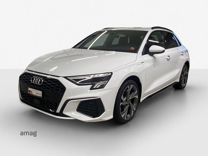 Gebraucht 2021 Audi A3 Sportback e-tron Attraction Kleinwagen | CHF 29’490 (Teuer) - Bild 1/4