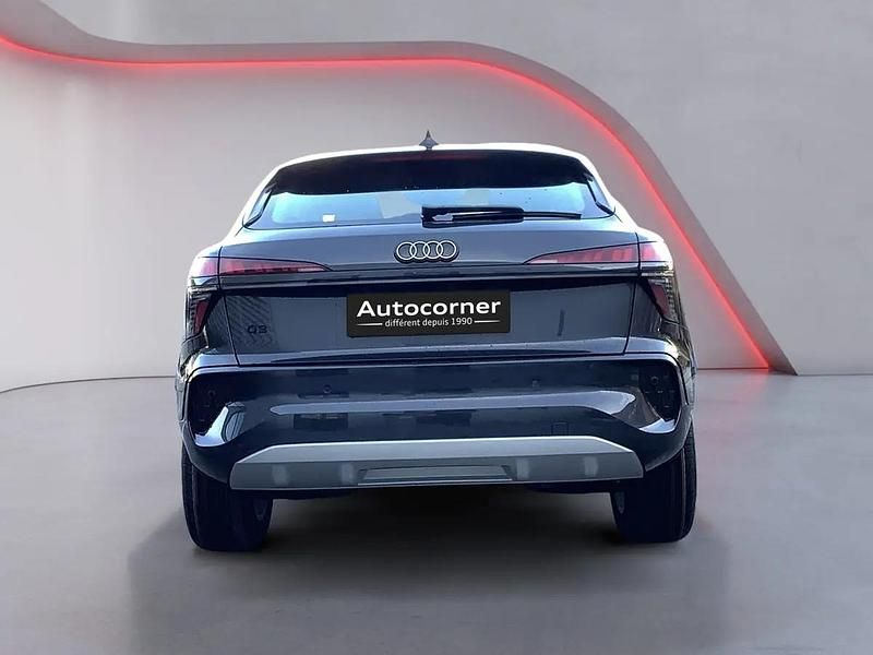 Neu Audi Q3 Sportback 150 PS (110 kW) 2026 Gray SUV