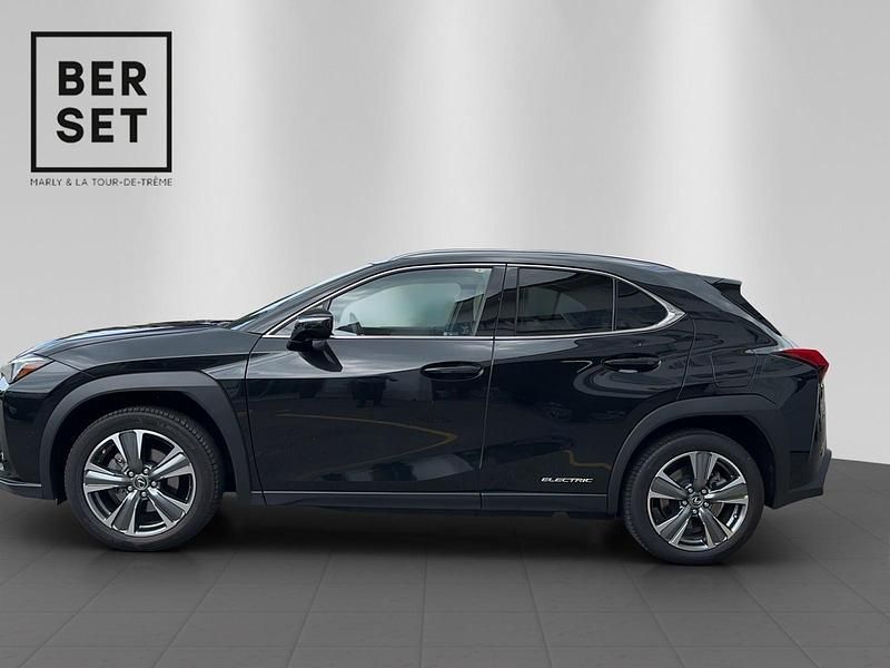 Gebraucht Lexus UX 300e 150 kW (204 PS) 2022 Schwarz SUV
