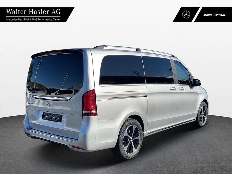 Gebraucht Mercedes EQV300 150 kW (204 PS) 2023 Silber Van / Kleinbus