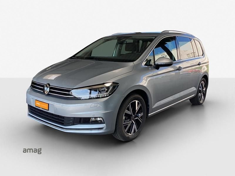 Gebraucht VW Touran Highline 150 PS (110 kW) 2024 Oyster silver metallic Van / Kleinbus