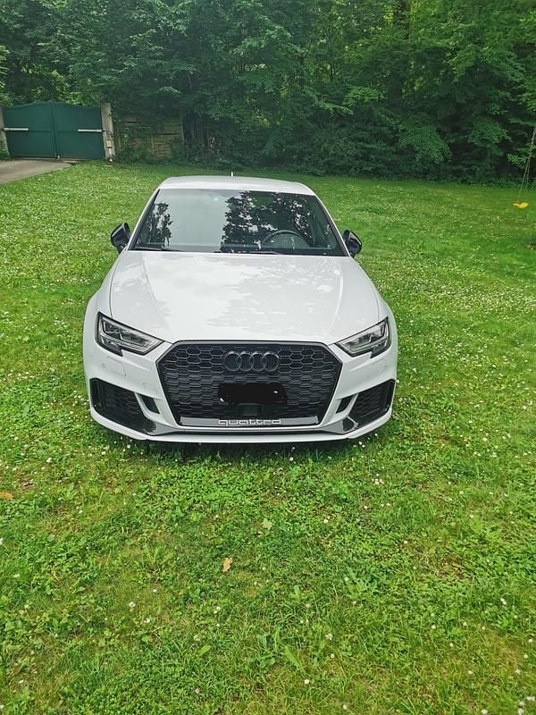 Gebraucht Audi RS3 Sportback 400 PS (294 kW) 2018 Kleinwagen