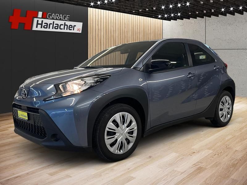 Grau Gebraucht 2024 Toyota Aygo X Comfort SUV | CHF 18’990 (Etwas zu teuer) - Bild 1/4