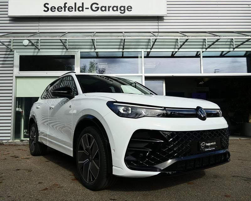 Weiss Neu 2025 VW Tiguan R-line SUV | CHF 53’320 (Superpreis) - Bild 1/4