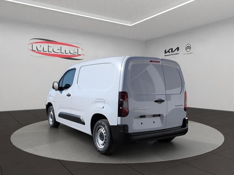 Neu Citroën Berlingo First 102 PS (75 kW) 2026 Van / Kleinbus