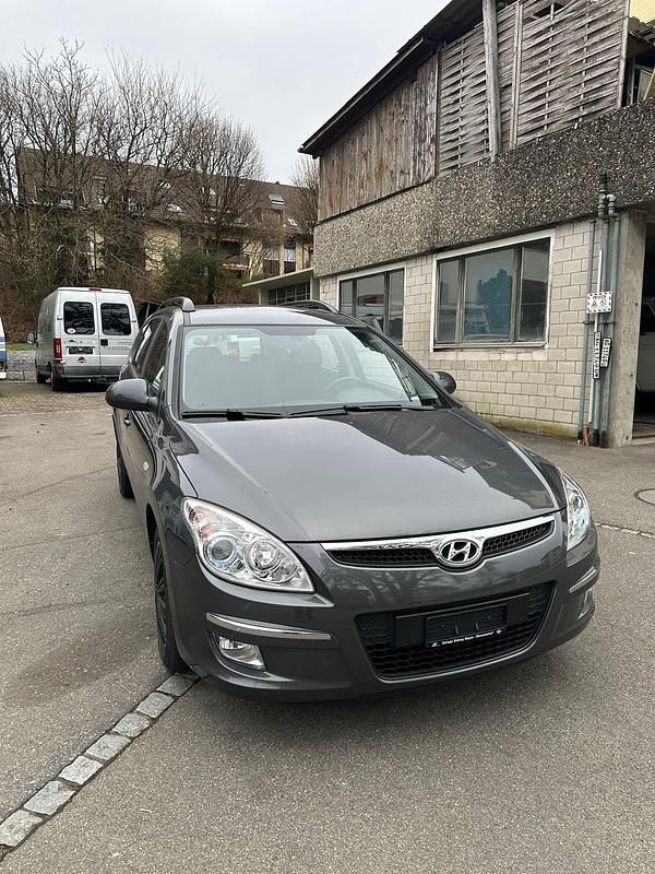 Gebraucht Hyundai i30 Style 116 PS (85 kW) 2008 Kombi