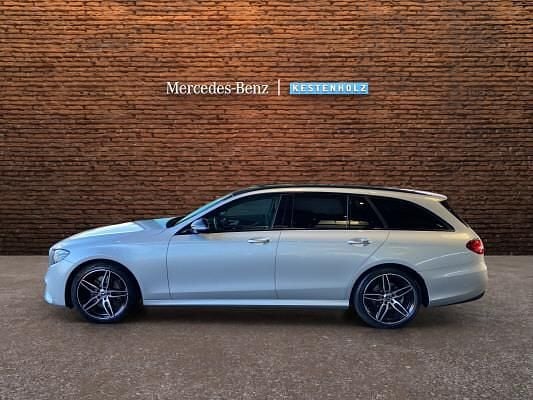 Gebraucht Mercedes E220 AMG line 194 PS (142 kW) 2020 Silber Kombi