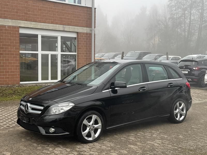 Gebraucht 2013 Mercedes B180 Van / Kleinbus | CHF 4’999 - Bild 1/4