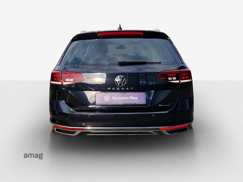 Gebraucht VW Passat Elegance 200 PS (147 kW) 2023 Deepblack perleffekt Kombi
