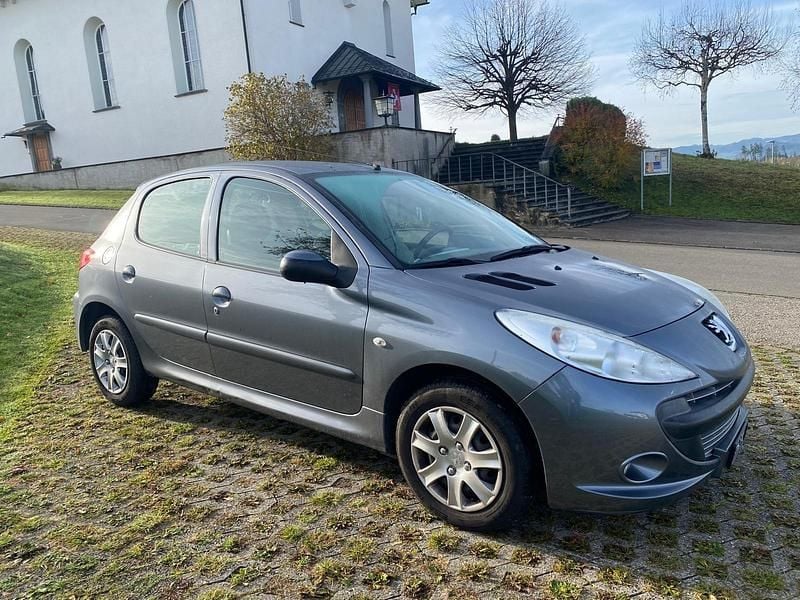Gebraucht Peugeot 206+ 75 PS (55 kW) 2011 Kleinwagen