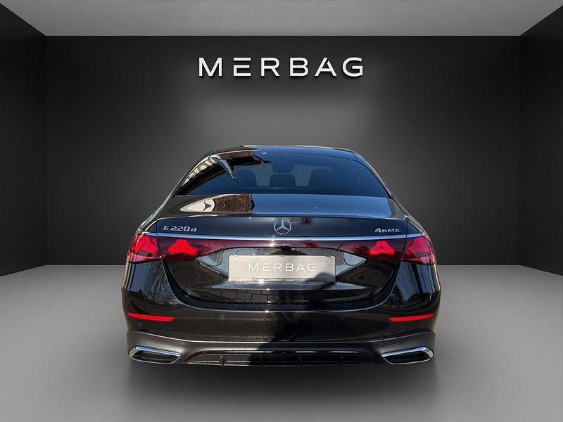 Neu Mercedes E220 197 PS (144 kW) 2026 Schwarz Limousine