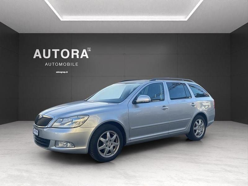 Gebraucht Skoda Octavia Elegance 122 PS (89 kW) 2013 Kombi