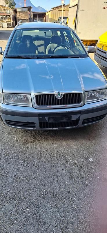 Gebraucht Skoda Octavia Tour 101 PS (74 kW) 2005