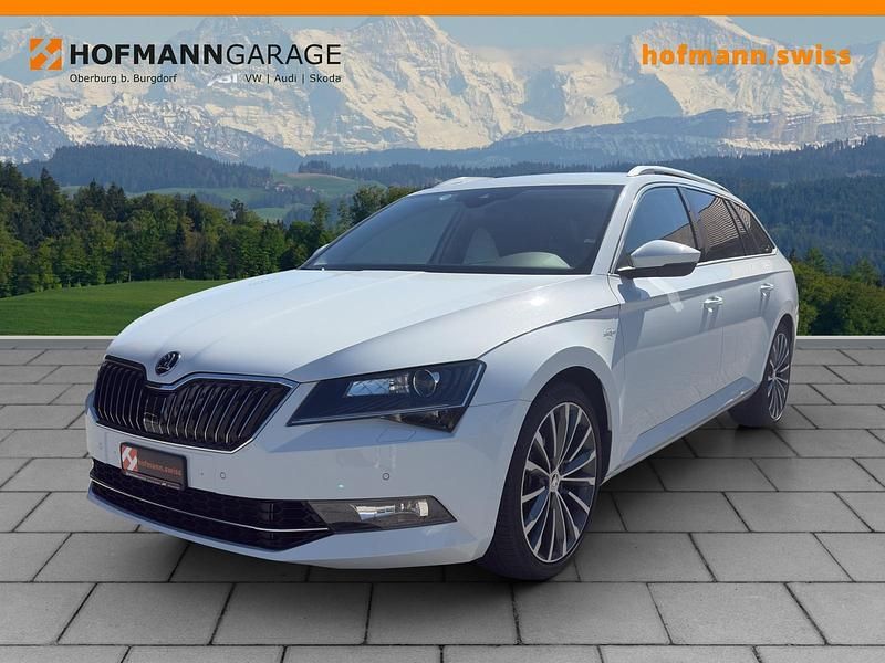 Weiss Gebraucht 2017 Skoda Superb LAURIN & KLEMENT Kombi | CHF 24’944 (Fairer Preis) - Bild 1/4