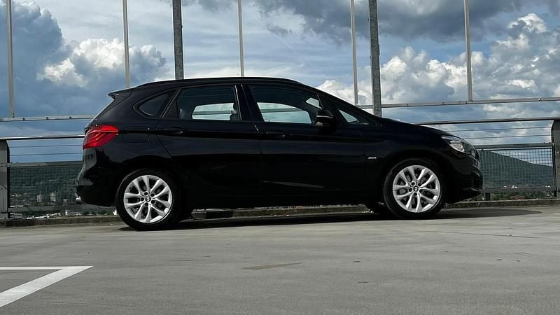 Gebraucht 2018 BMW 220 Active Tourer Sport Line Van / Kleinbus | CHF 19’999 - Bild 1/4