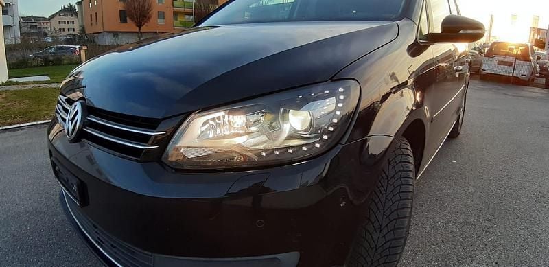 Gebraucht 2011 VW Touran Comfortline Van / Kleinbus | CHF 3’990 (Etwas zu teuer) - Bild 1/4