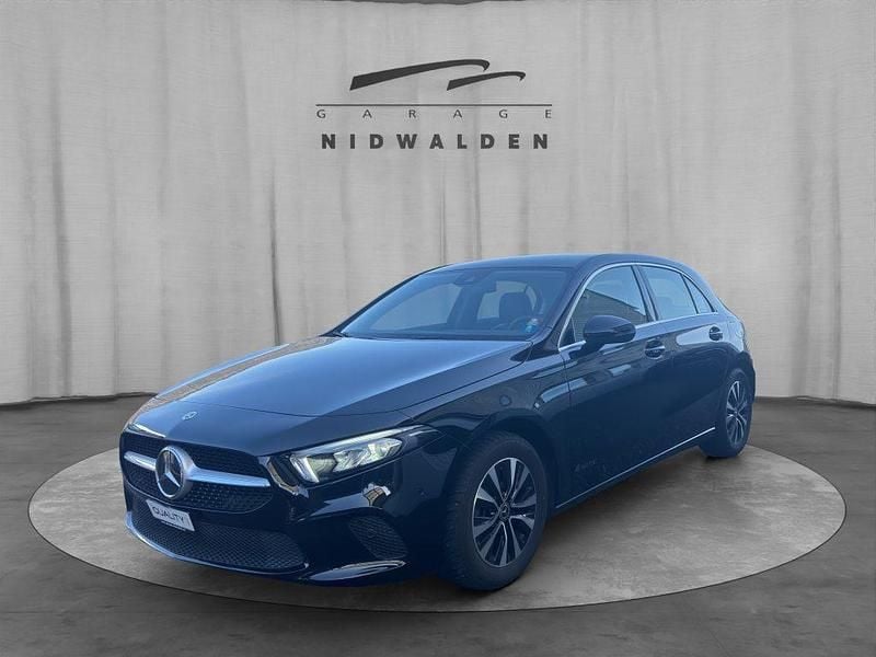 Gebraucht Mercedes A200 Progressive 163 PS (119 kW) 2022 Limousine