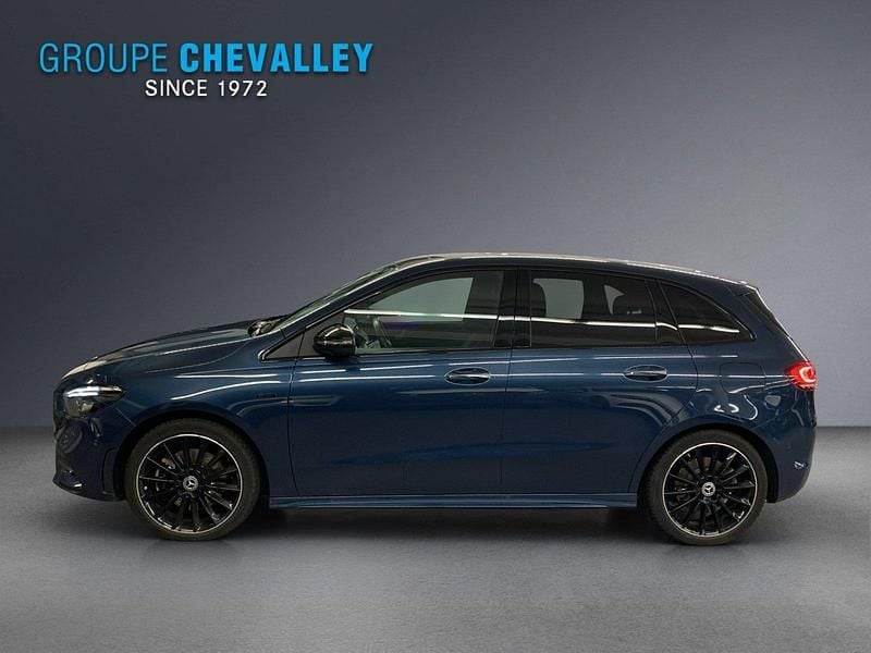 Gebraucht Mercedes B250e AMG line 160 PS (117 kW) 2021 Blau Van / Kleinbus