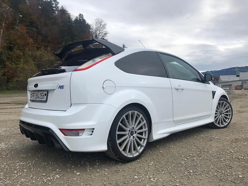 Gebraucht Ford Focus RS 305 PS (224 kW) 2010
