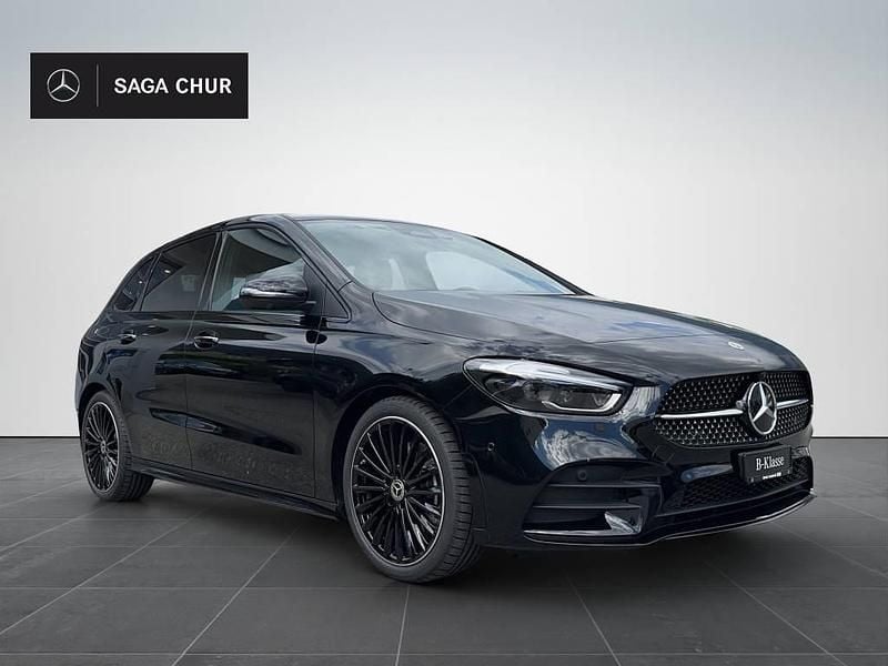 Gebraucht Mercedes B220 AMG line 204 PS (150 kW) 2024 Van / Kleinbus